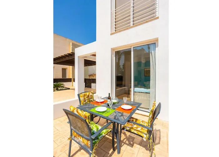 Vitamin Blue Πρωταράς